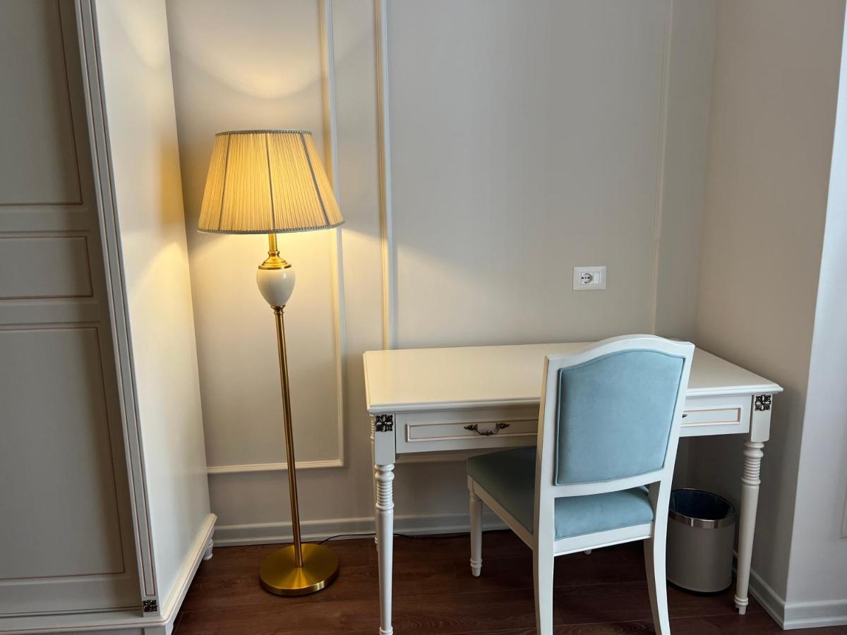 Sol Invictus Boutique Hotel Durres Albania エクステリア 写真