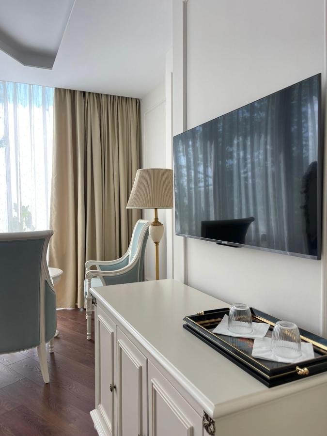 Sol Invictus Boutique Hotel Durres Albania エクステリア 写真