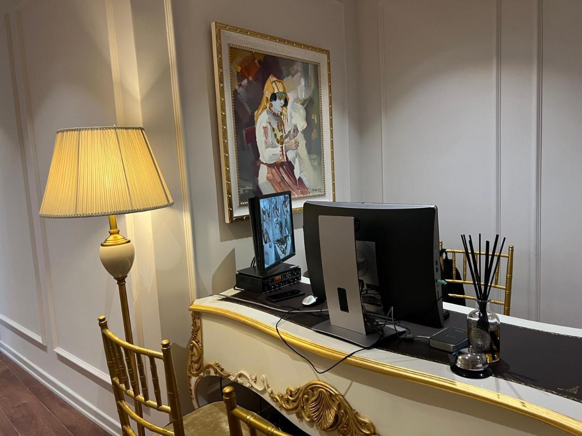 Sol Invictus Boutique Hotel Durres Albania エクステリア 写真