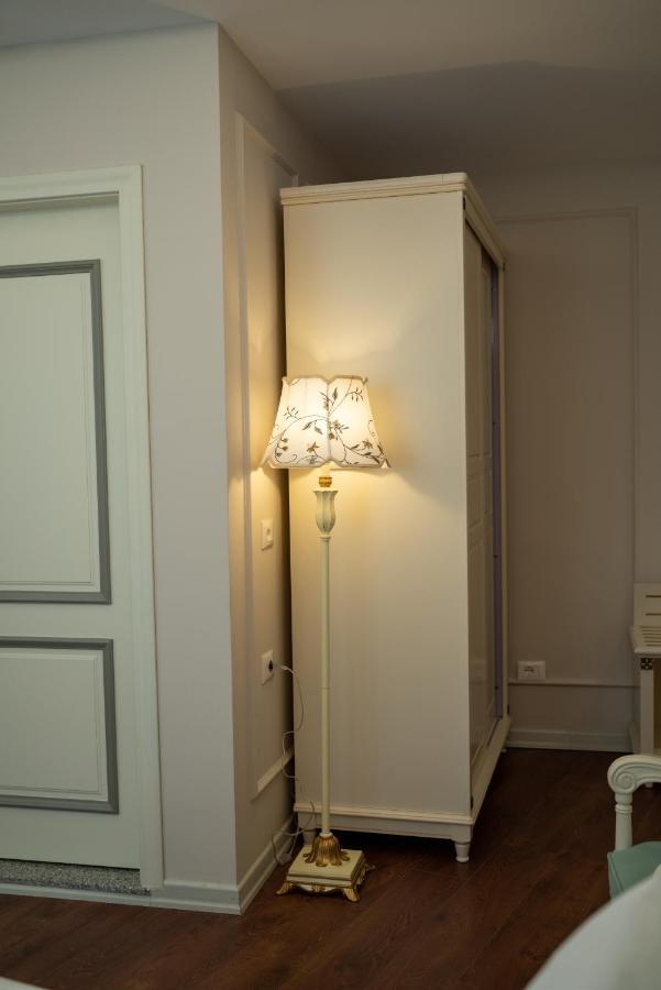 Sol Invictus Boutique Hotel Durres Albania エクステリア 写真
